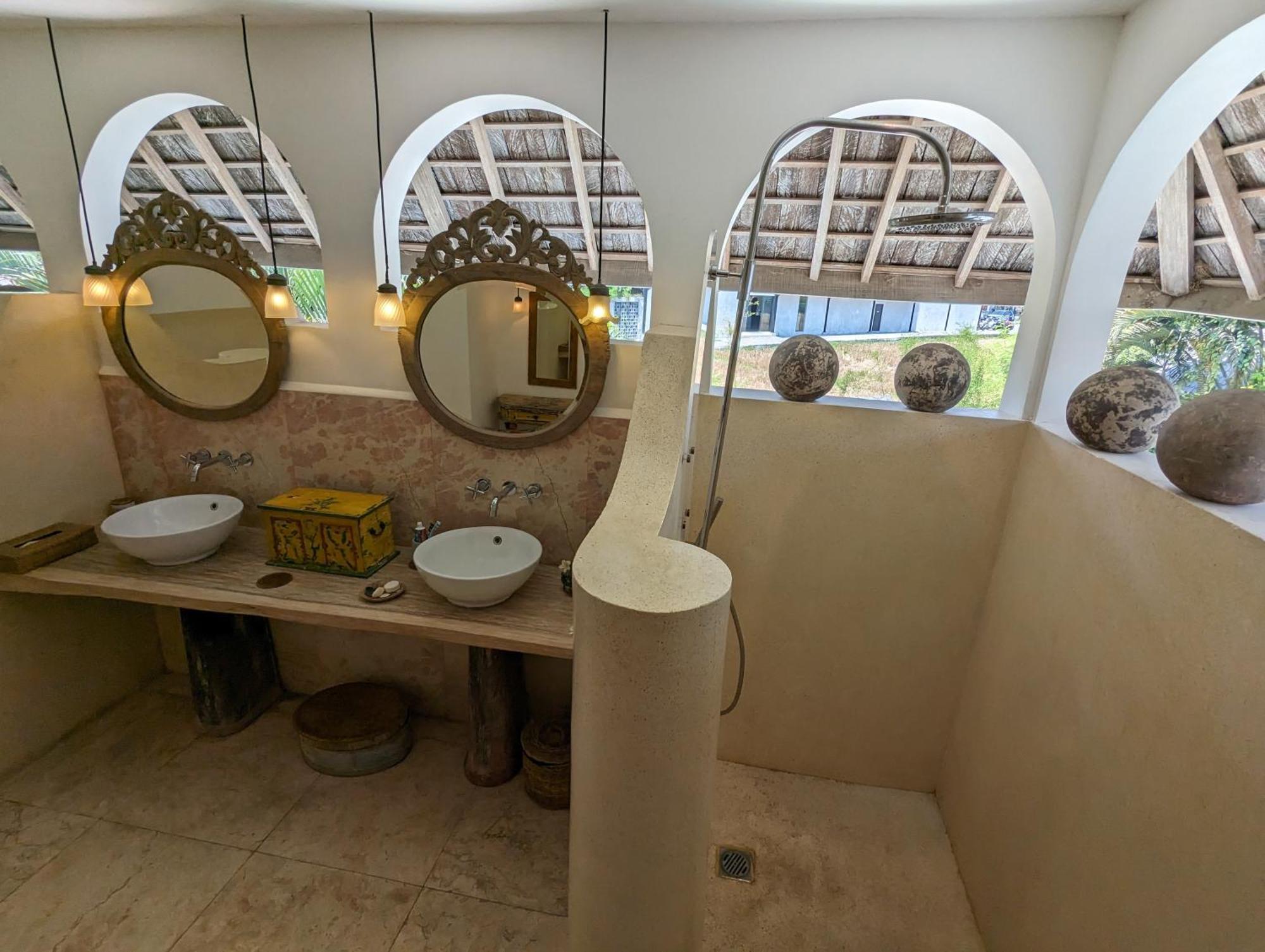 Unique 3Br Villa With Pool 5 Minute Walk To The Pererenan Beach ชังกู ภายนอก รูปภาพ